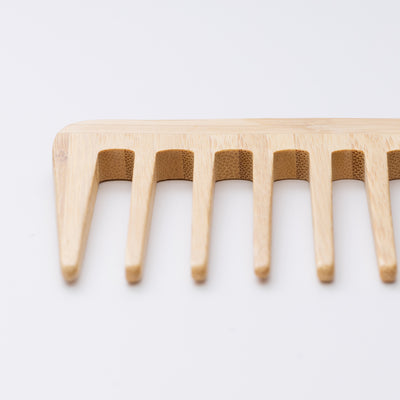 WIDETOOTH BAMBOO COMB